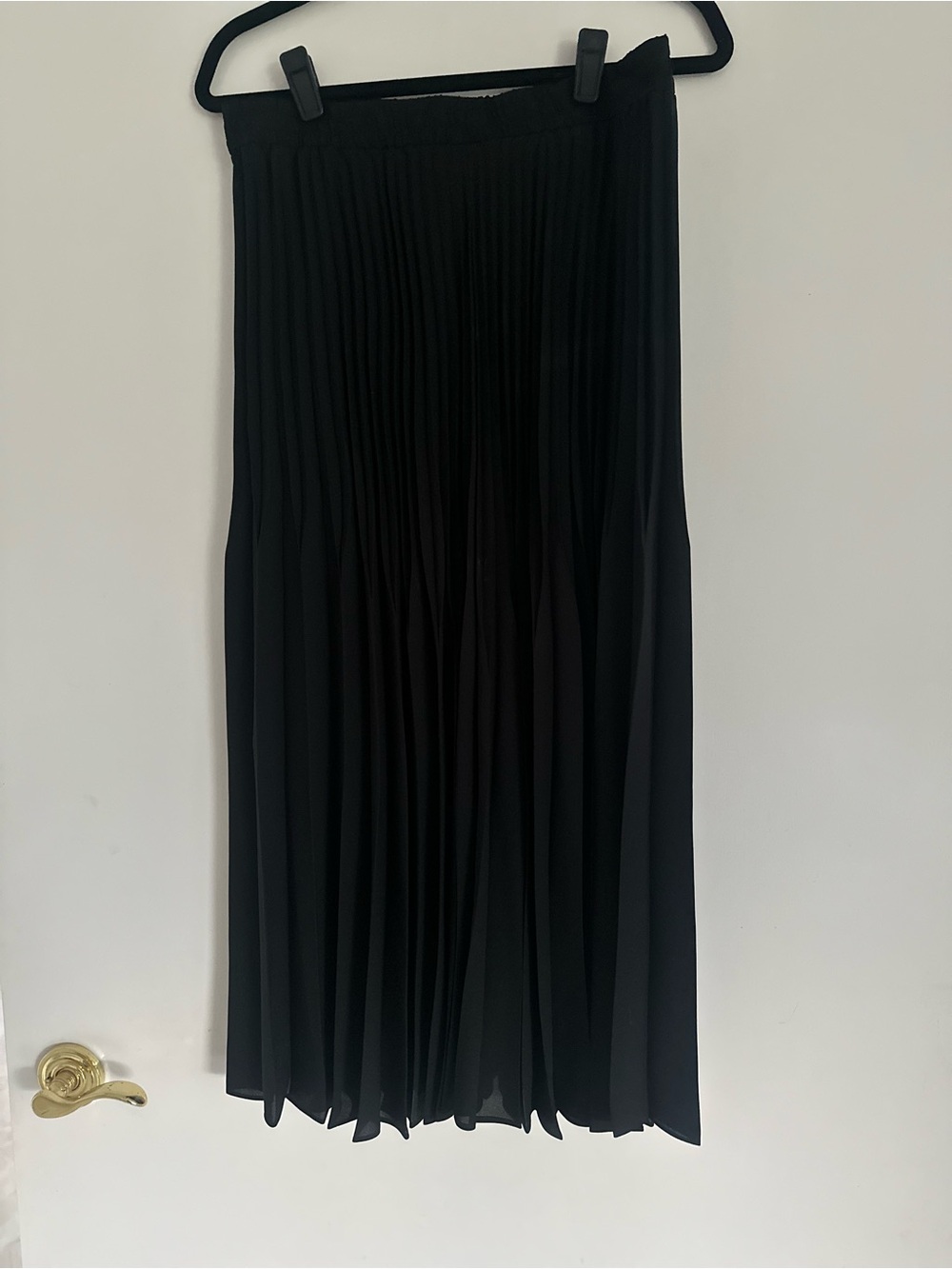 Max Studio Black Pleated Midi Skirt
